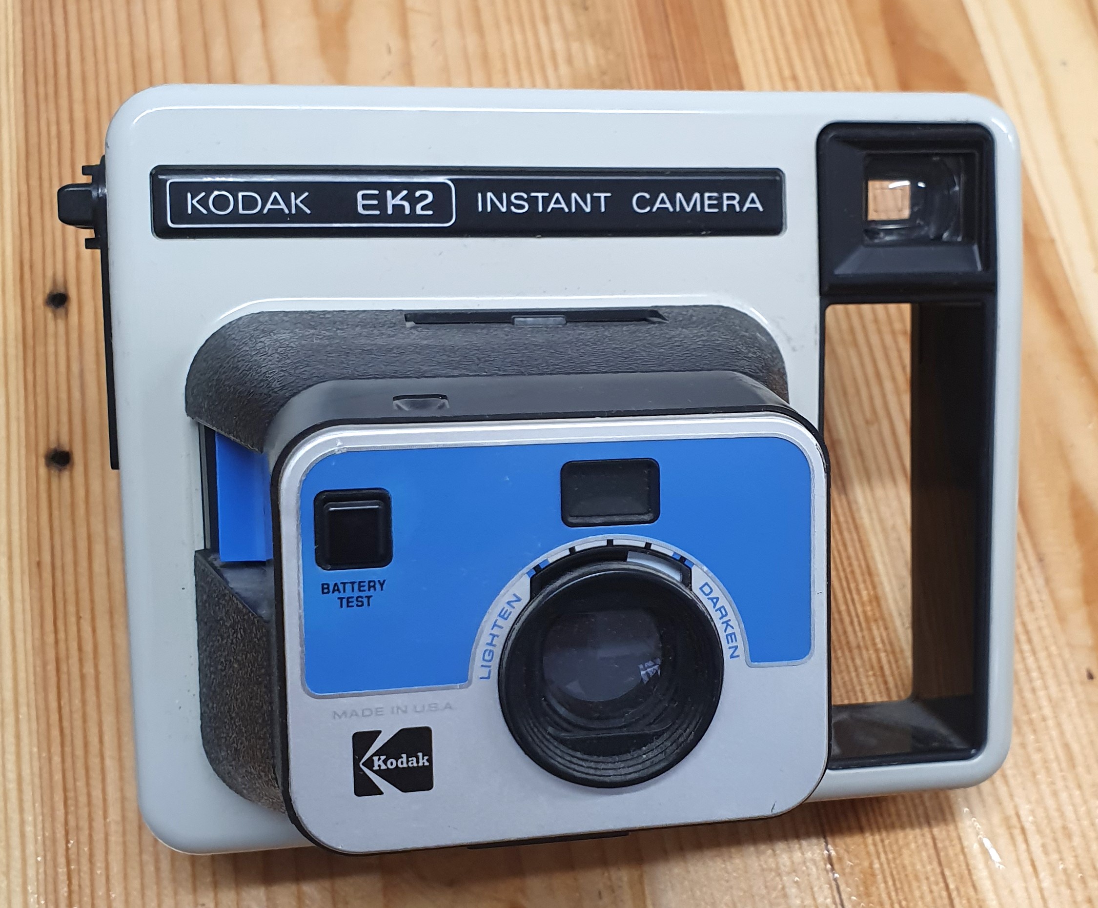 מצלמה לפיתוח מידי Kodak EK2